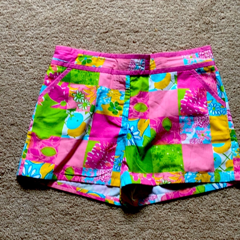 Lilly Pulitzer shorts girls size 14. Great condition